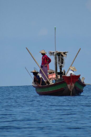 Burmese Fishing Boat - InsideBurma Tours