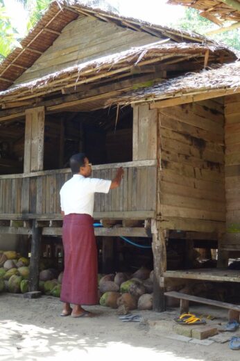 Burmese Hut - InsideBurma Tours