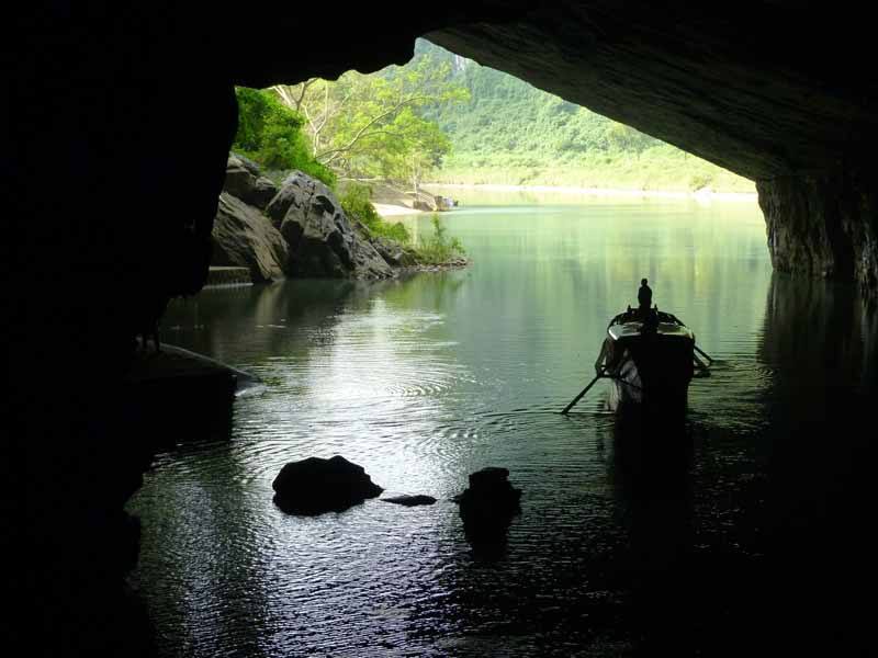 Entering Phong Nha Cave by boat