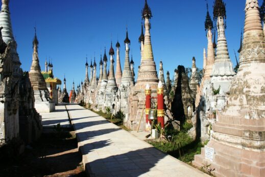 Kakku Stupas, honeymoon in Burma (Myanmar) 